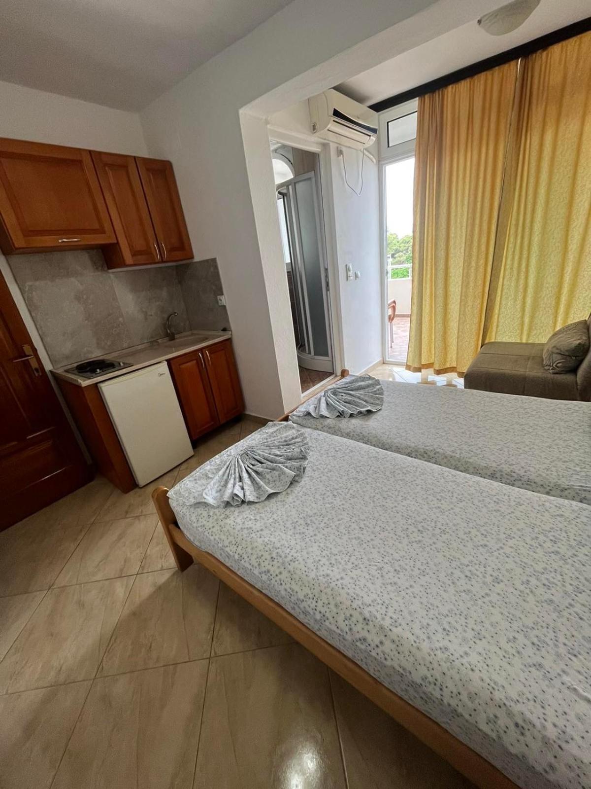 Sand And Sea Apartments Ulcinj Exterior foto