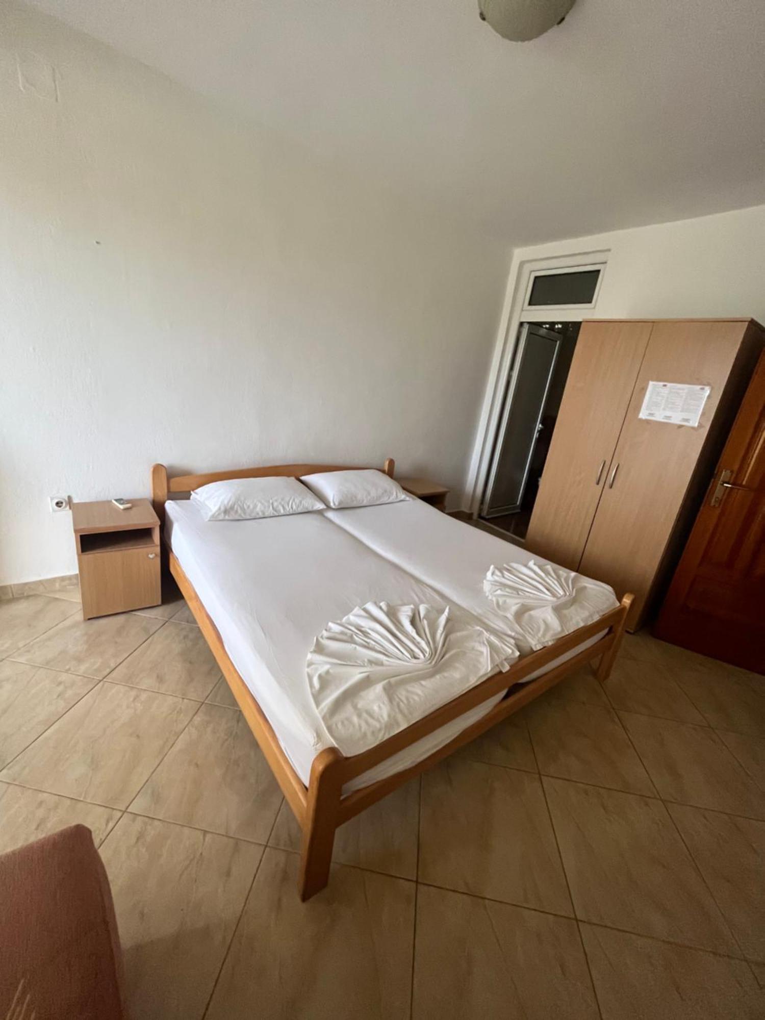 Sand And Sea Apartments Ulcinj Exterior foto