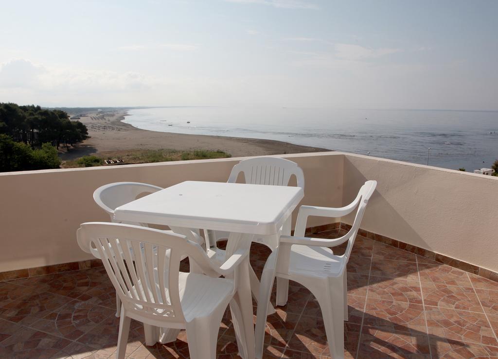 Sand And Sea Apartments Ulcinj Exterior foto